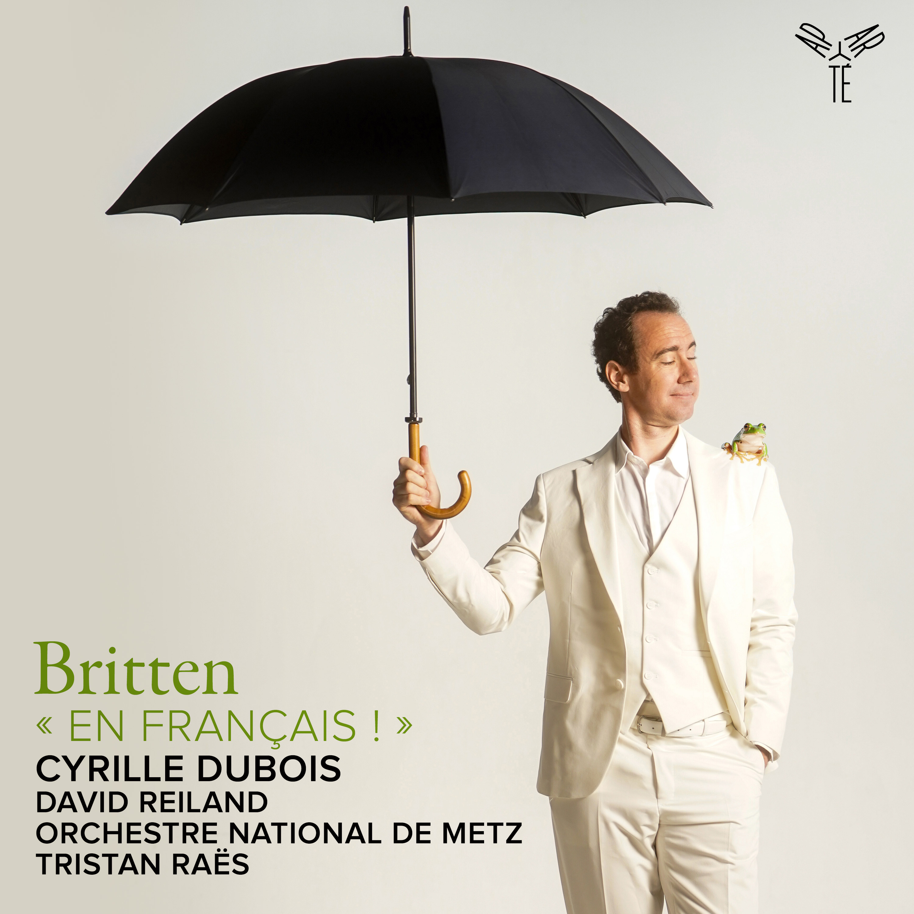 Britten: « En français ! »
